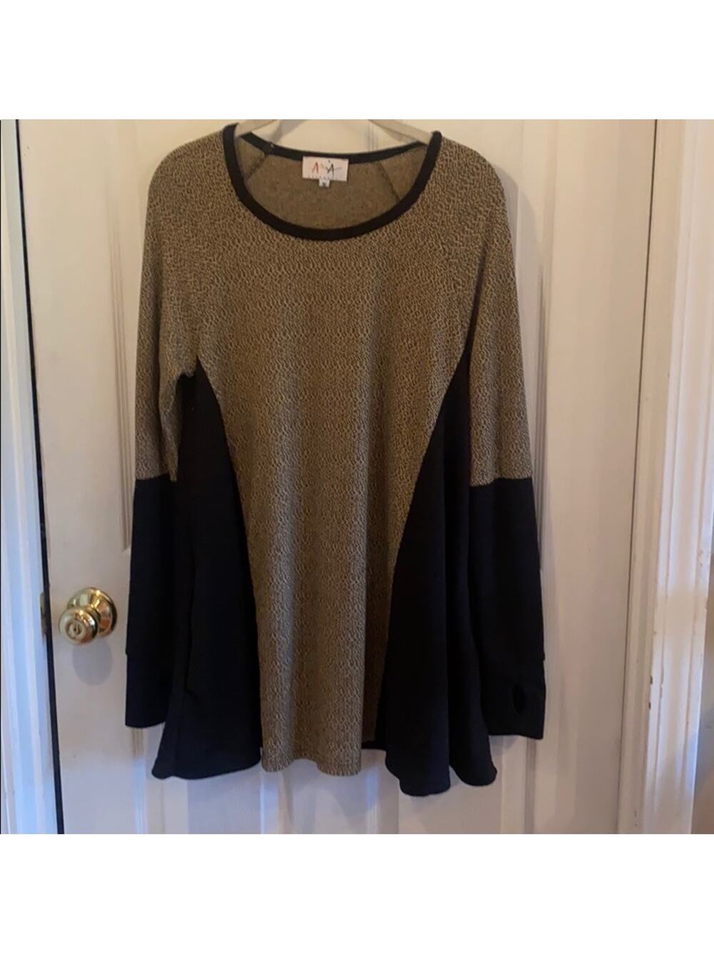 Aria handmade top.